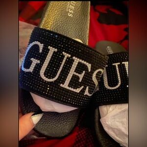 Guess size 8 rhinestone logo slides